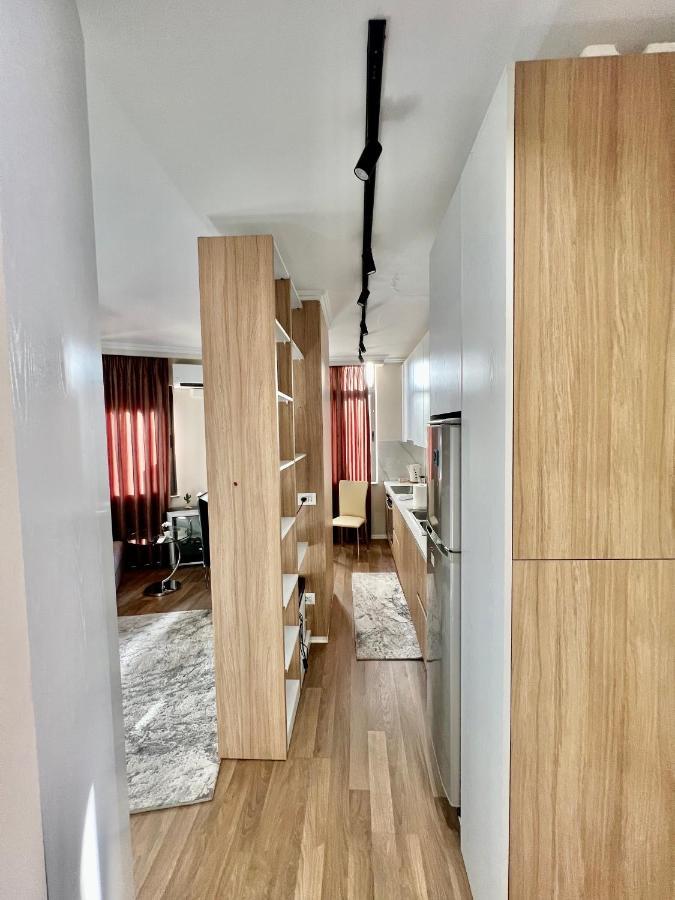 Experience New Bazaar Apartment 01 Тирана Екстериор снимка