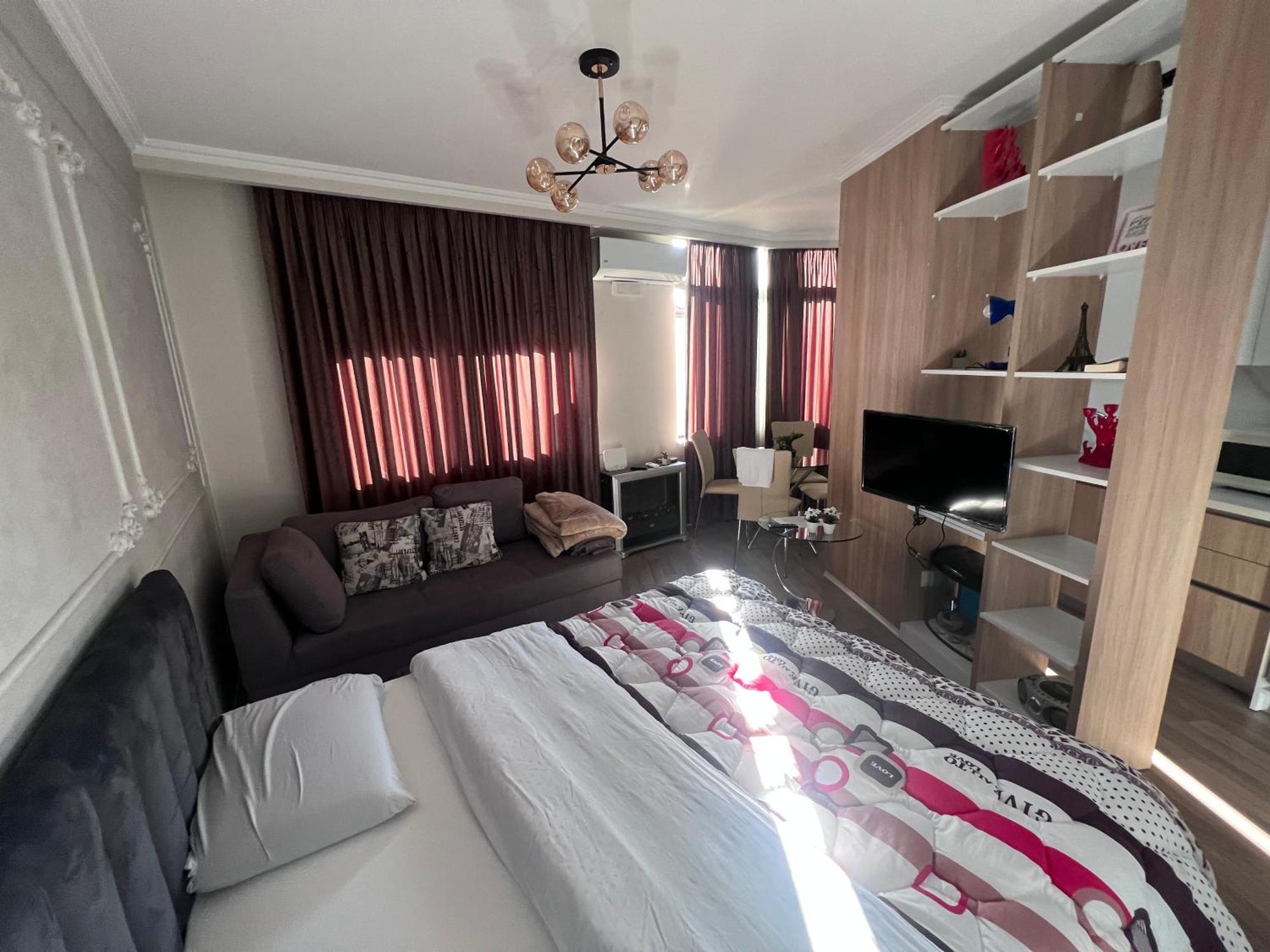 Experience New Bazaar Apartment 01 Тирана Екстериор снимка